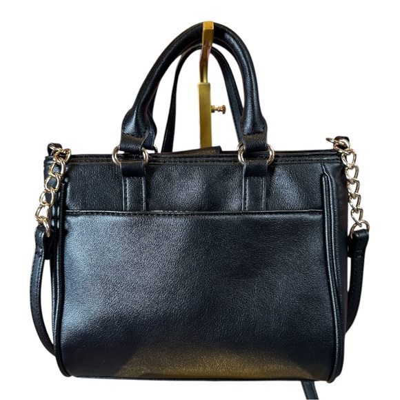 Juicy Couture Black Quilted Crossbody Bag with Gold Accents - Picture 3 of 9